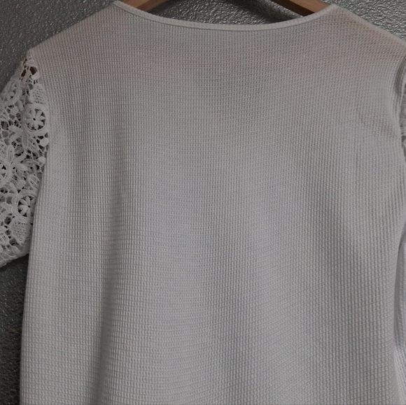NWOT Waffle Knit White Lace Top  Size M - Picture 12 of 13